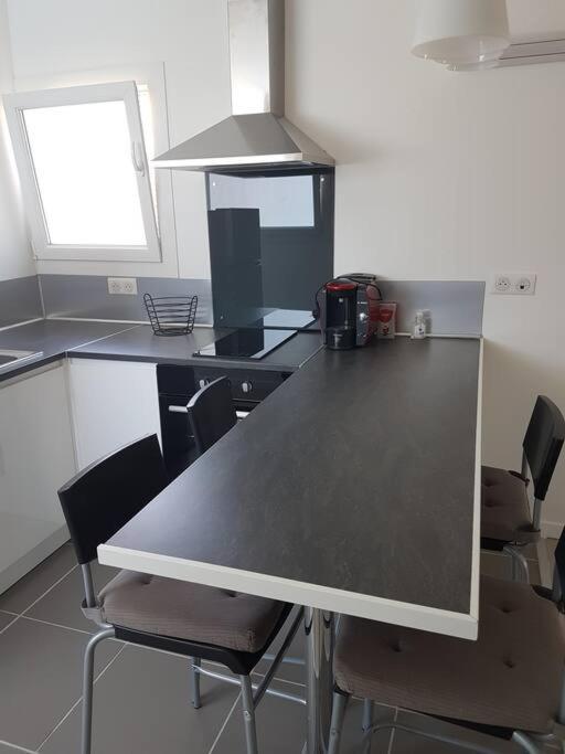 Coquet Et Confortable Appartement T2 Роняк Екстериор снимка